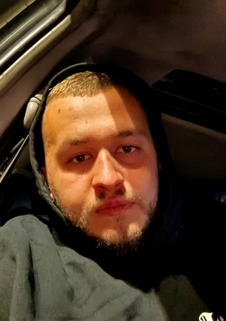 Soy Dunya, 24 años de Madrid, busco conocer gente para pasatiempo agradable