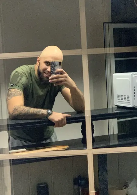 Дима з Донецька, мені 28 років, познайомлюсь без зобов'язань