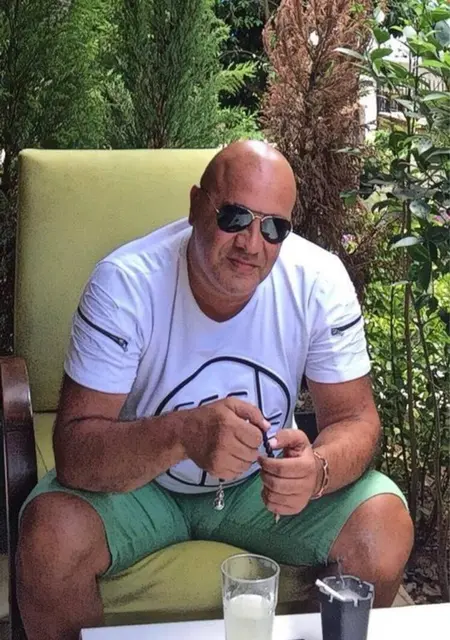 Я Kimsesizzz, 51, знакомлюсь для дружбы в Стамбуле