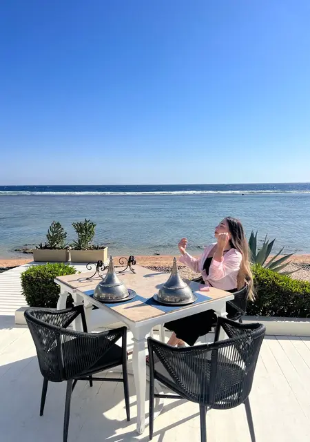 Я Амина, 28, из Дубая, ищу знакомство для дружбы