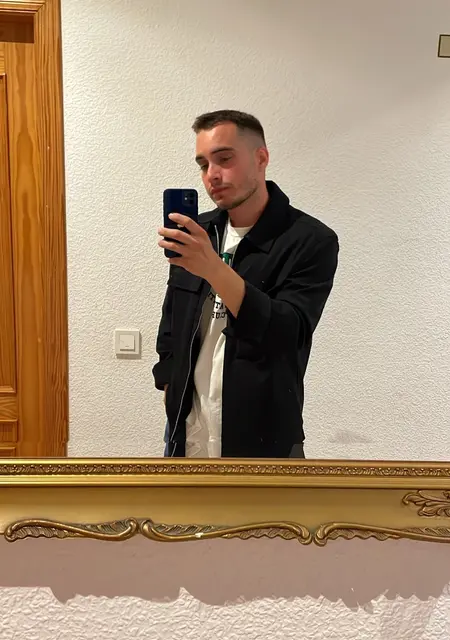 Juanmi из Кадиса, ищу на сайте знакомства на одну ночь