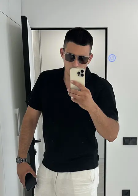 Віталій из Ивано-Франковска, мне 23, познакомлюсь на одну ночь