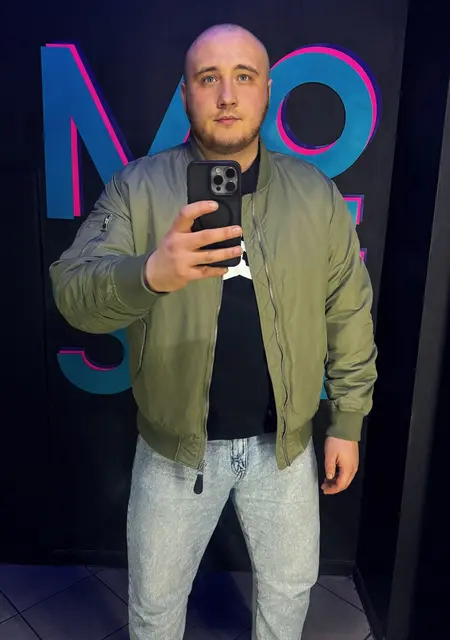 Artem из Чернигова, ищу на сайте знакомства на одну ночь