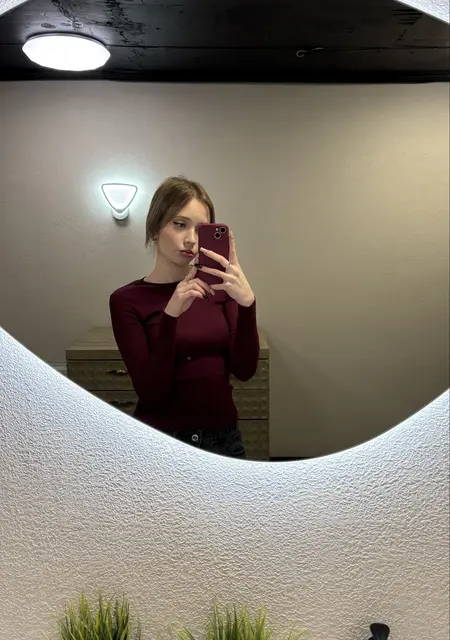 Я Veronika, 18, из Осло, ищу знакомство для дружбы