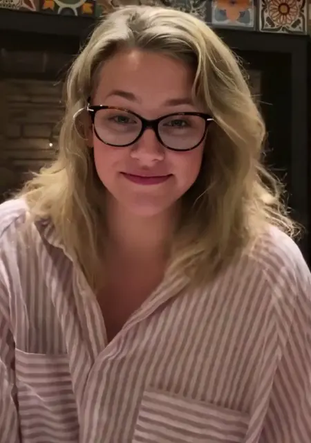 Celine из Марселя, ищу на сайте постоянные отношения