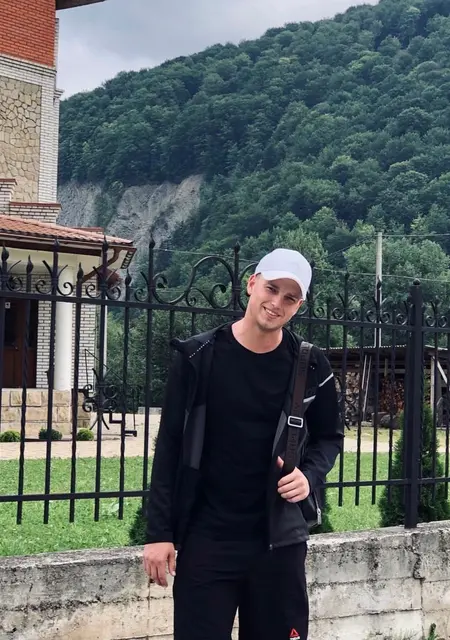 Дмитрий з Овруча, шукаю на сайті знайомства без зобов'язань