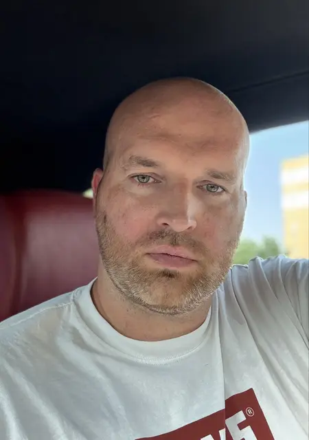 Сергей из Тирасполя, ищу на сайте знакомства на одну ночь