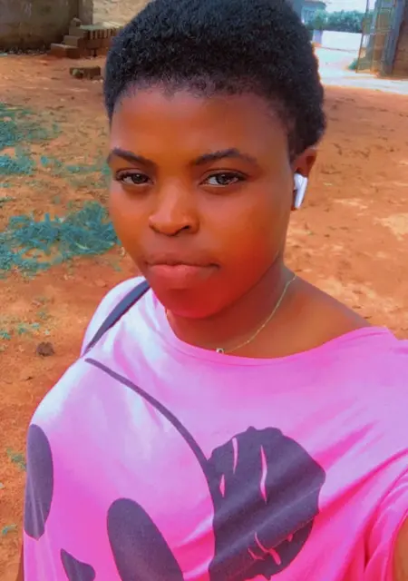 I'm Golden, 24, looking to meet for friendship in London