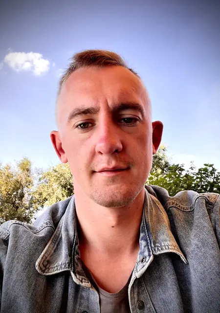 Я Олег, 29 років з Запоріжжя, шукаю знайомства на одну ніч