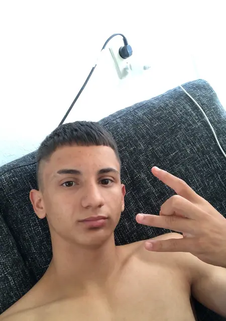 Я Robert, 25, из Роттердама, ищу знакомства без обязательств