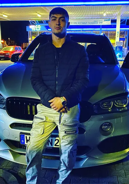 Я Ion, 24, из Тоштедт, ищу знакомства без обязательств