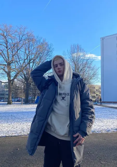 Vova из Таллина, мне 20, познакомлюсь для вирта