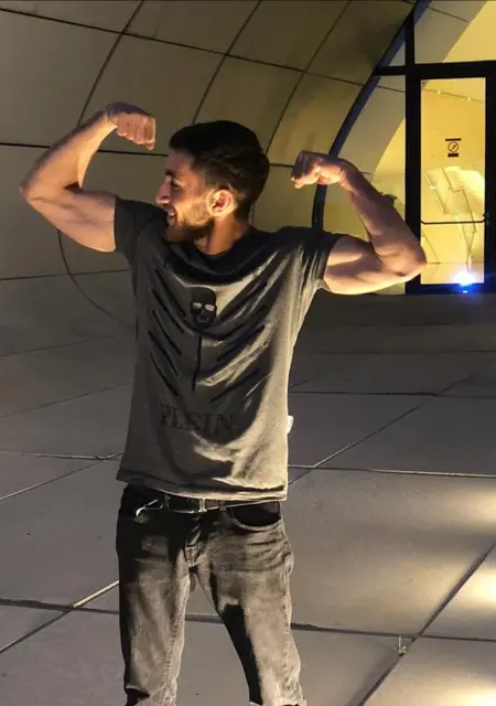 Vusal из Баку, мне 26, познакомлюсь на одну ночь