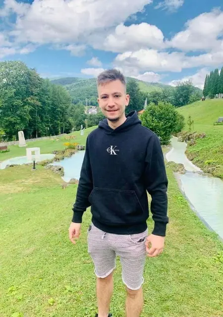 Lucian из Тыргу-муреша, мне 27, познакомлюсь на одну ночь