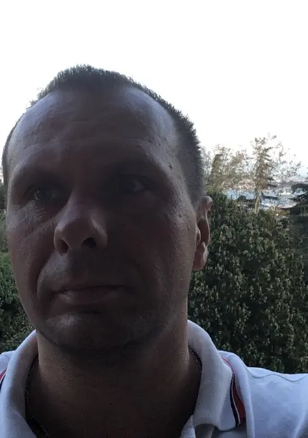 Artem из Винницы, мне 45, познакомлюсь для приятного времяпровождения