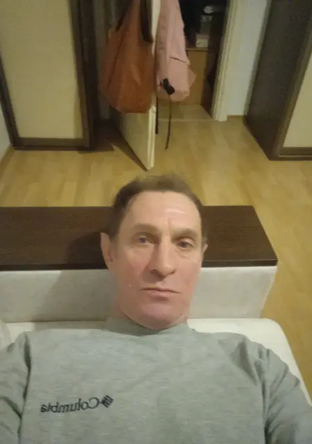 Я Борис, 62, из Минска, ищу знакомства без обязательств