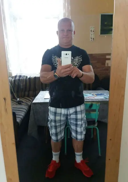 Я Wojtek, 45, знакомлюсь в Варшаве