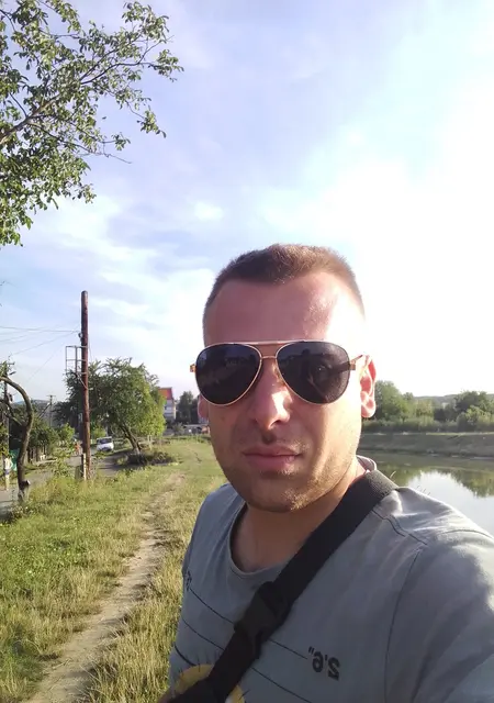 Олександр з Ужгорода, шукаю на сайті знайомства на одну ніч