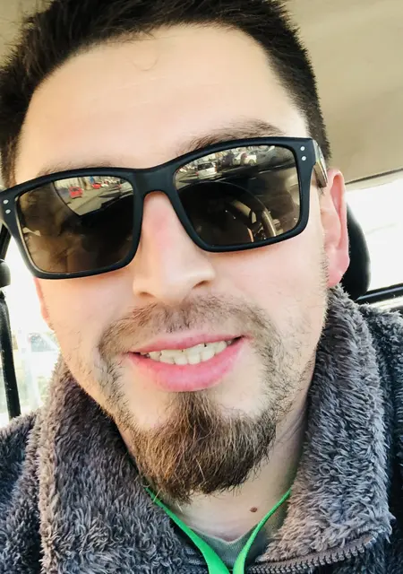 Nacho из Пуэрто-Монт, мне 38, познакомлюсь для приятного времяпровождения