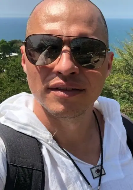 Я Alex, 47, из Тбилиси, ищу знакомство для совместных путешествий