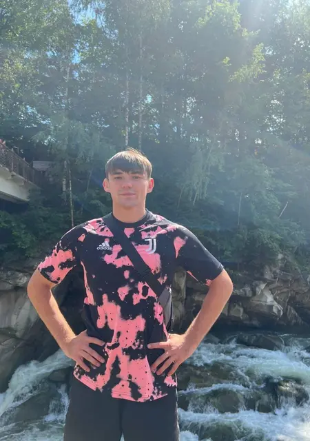 Олександр из Тернополя, мне 25, познакомлюсь для дружбы