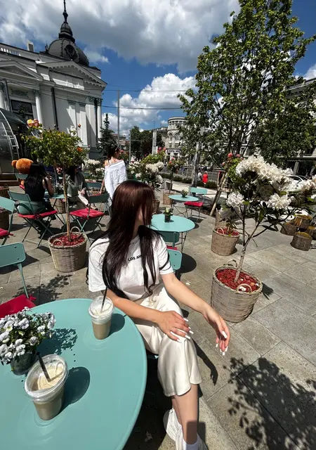 Adriana из Вроцлава, мне 21, познакомлюсь для дружбы