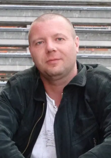 Я Денис, 48, из Львова, ищу знакомства без обязательств