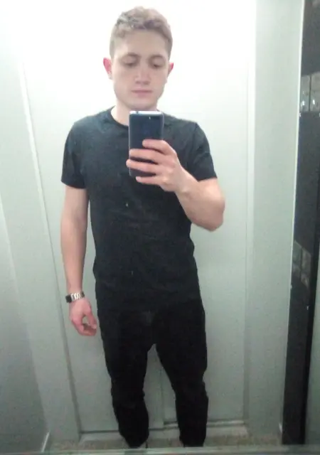 Gleb из Кривого Рога, мне 29, познакомлюсь для приятного времяпровождения