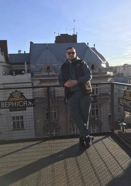 Я Антон, 38, из Львова, ищу знакомство для дружбы