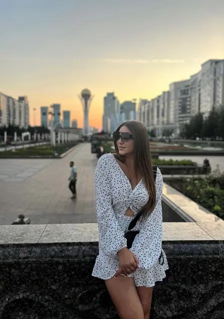 Я Girl, 22, знакомлюсь для общения в Астане