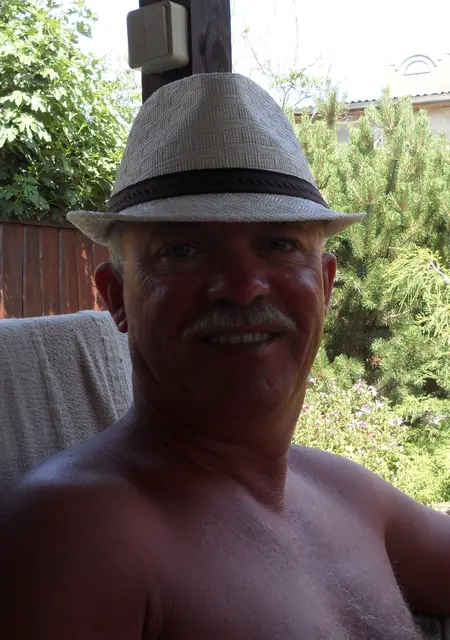 Sergio из Минска, ищу на сайте знакомства без обязательств