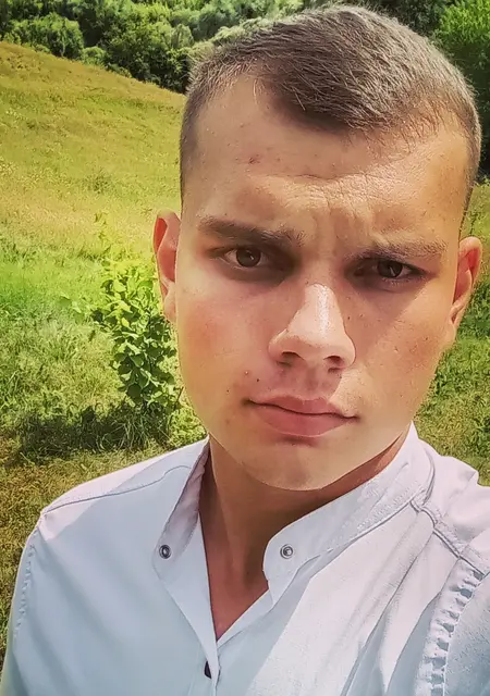 Ромео из Черновцов, мне 21, познакомлюсь без обязательств