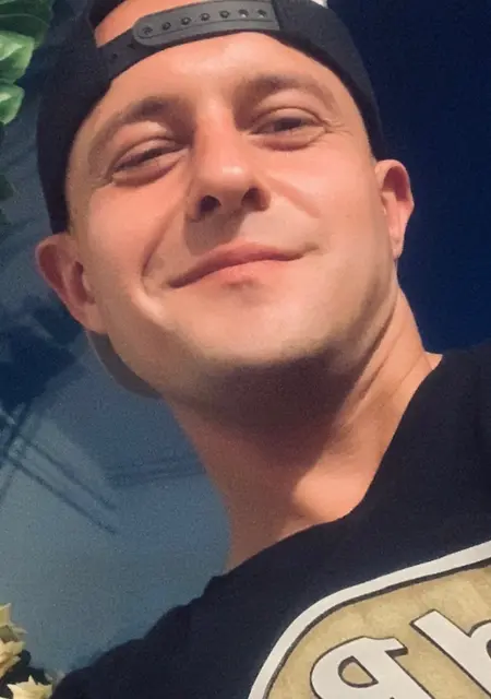 Женя из Мадрида, мне 32, познакомлюсь без обязательств