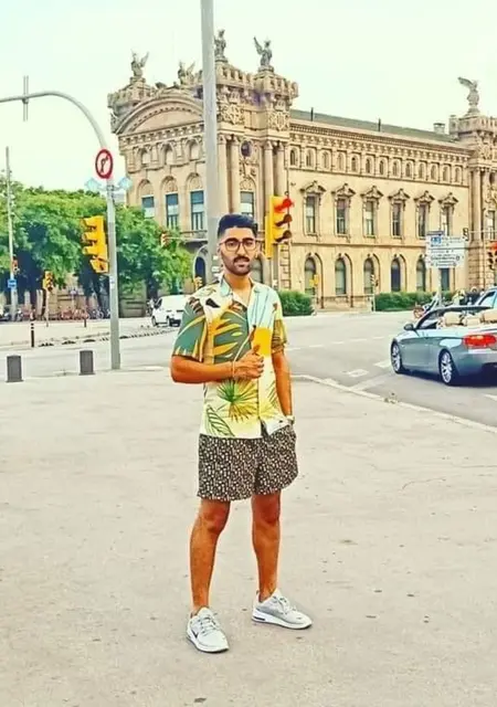 Nabil из Мадрида, мне 31, познакомлюсь