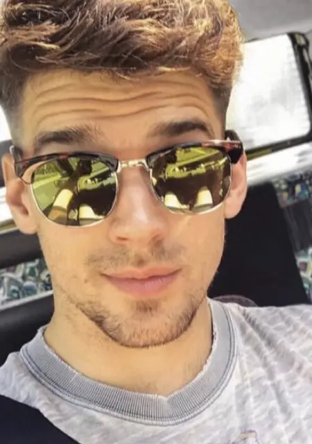 Carlo из Турина, ищу на сайте знакомства без обязательств