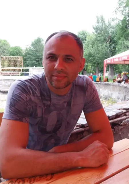 Сергей из Луганска, ищу на сайте постоянные отношения