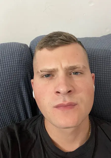 Izan из Барселоны, ищу на сайте знакомства без обязательств