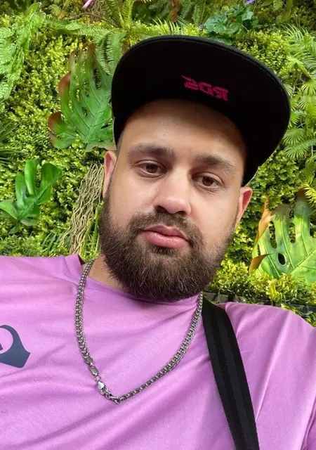 Ален из Берлина, ищу на сайте постоянные отношения