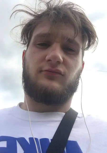 Илья из Могилёва, ищу на сайте знакомства на одну ночь