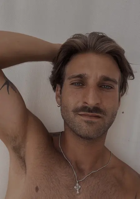 Leo de Pamplona, busco en el sitio lío de una noche