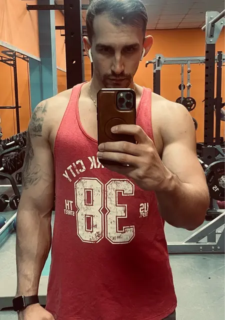 Дмитро з Чернівців, мені 33 років, познайомлюсь без зобов'язань