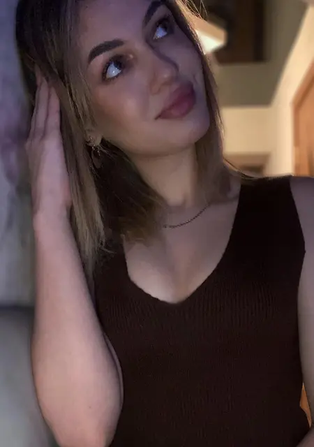 I'm Polya, 20, looking to meet for friendship in Enfield