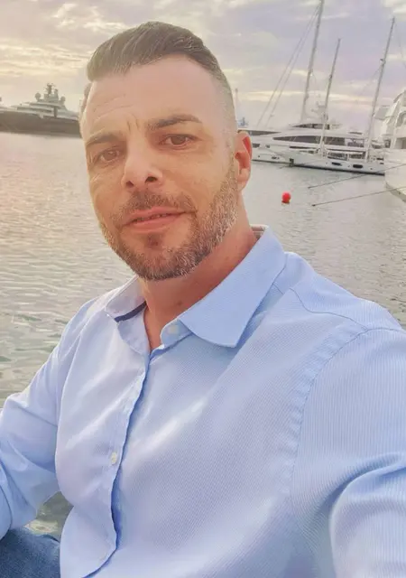 Soy Adrián Morboso, 40 años, conociéndome para lío de una noche en Sevilla