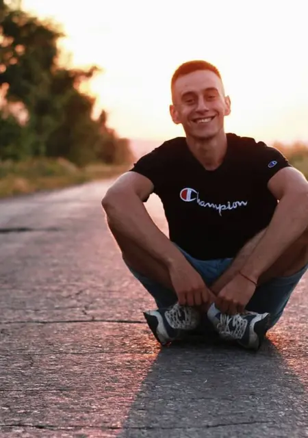 Сергей из Ковеля, мне 29, познакомлюсь на одну ночь