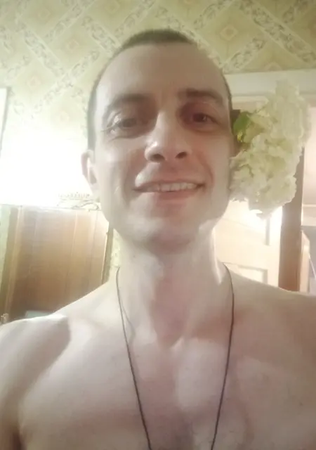 Я Denis, 33, из Борисова, ищу знакомства на одну ночь