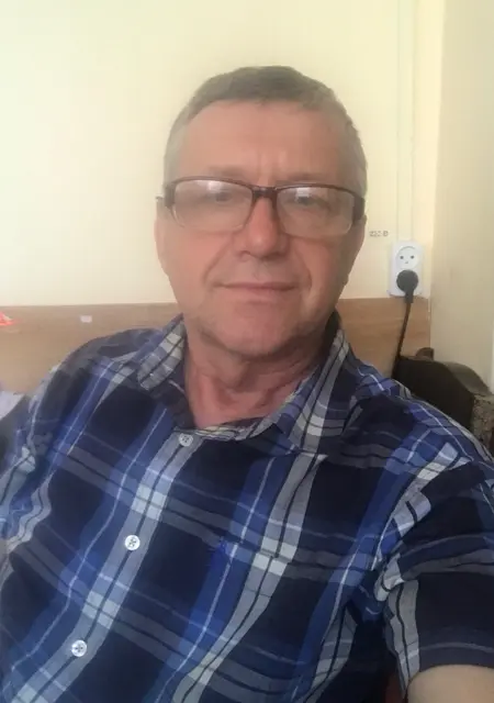 Олександр из Киева, мне 61, познакомлюсь для вирта
