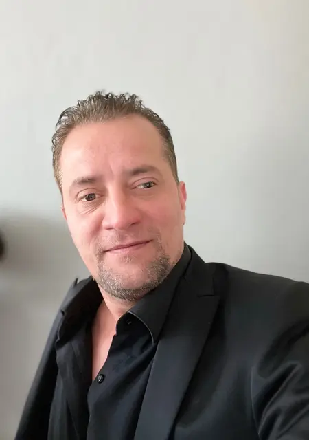 Я Kral, 42, из Стамбула, ищу знакомство для открытые отношения