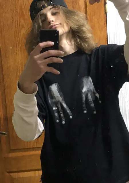 Денис из Харькова, мне 20, познакомлюсь без обязательств