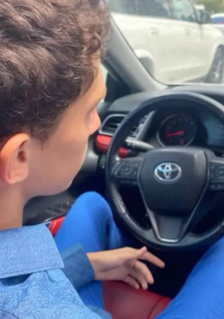 Камиль из Франкфурта-на-майне, мне 28, познакомлюсь на одну ночь