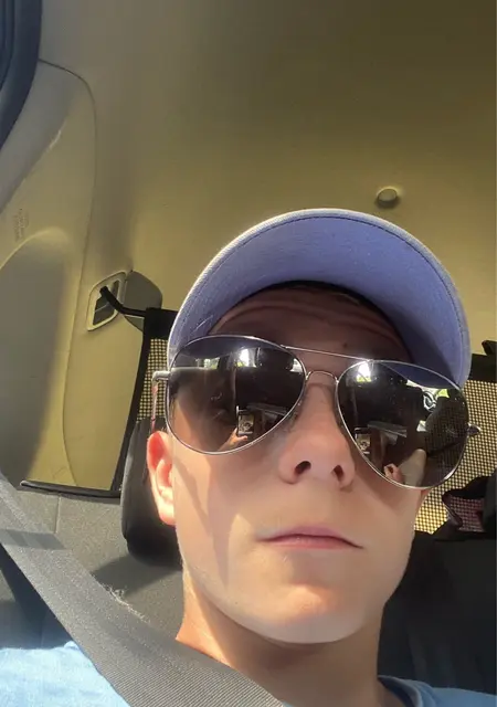 Edvin из Энчёпинг, мне 25, познакомлюсь без обязательств